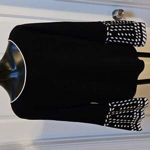 NIC+ZOE Black & White Flare Sleeve Sweater - PM